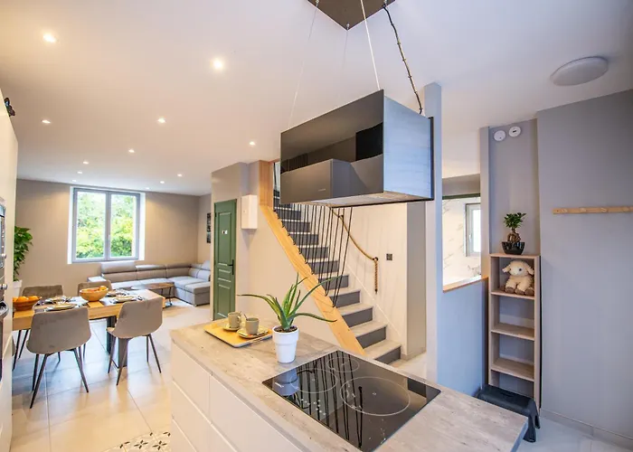 Casa vacanze L'escapade Passionnée-balnéo-clim-maison Moderne *